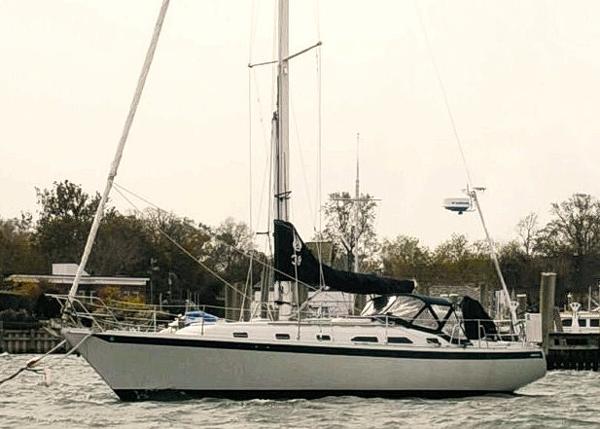 1992 Ericson 380 Sloop - Pacific Seacraft