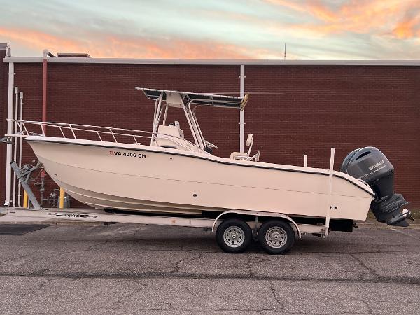 2001 Sea Pro 255 Center Console