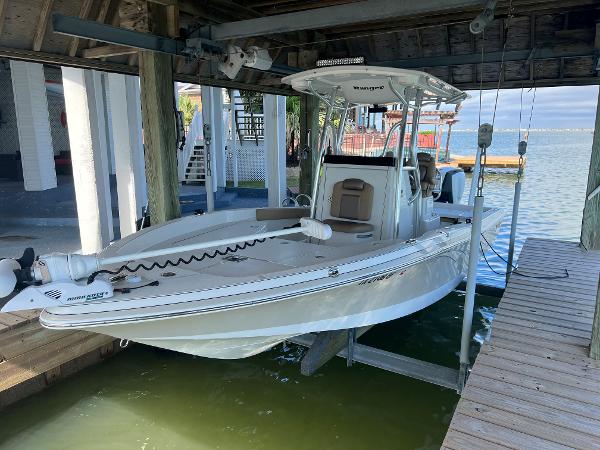 18ft Center Console Fishing Boat