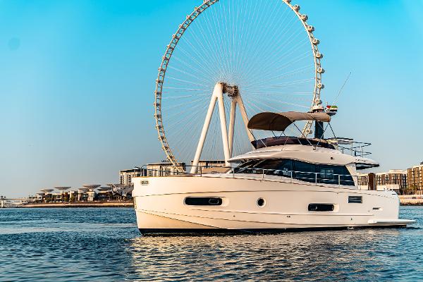 2021 Azimut Magellano 43