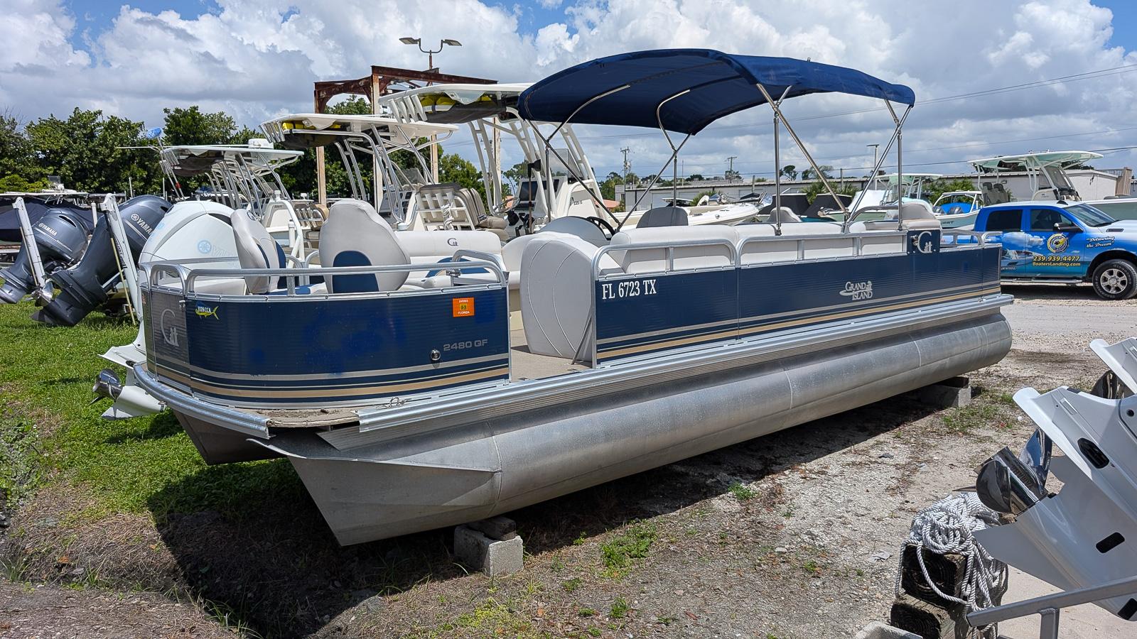 2016 Avalon 2480 QF