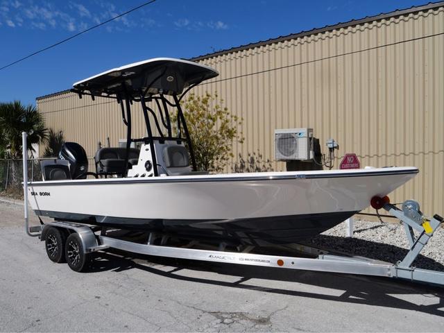 2024 Sea Born FX22 Center Console