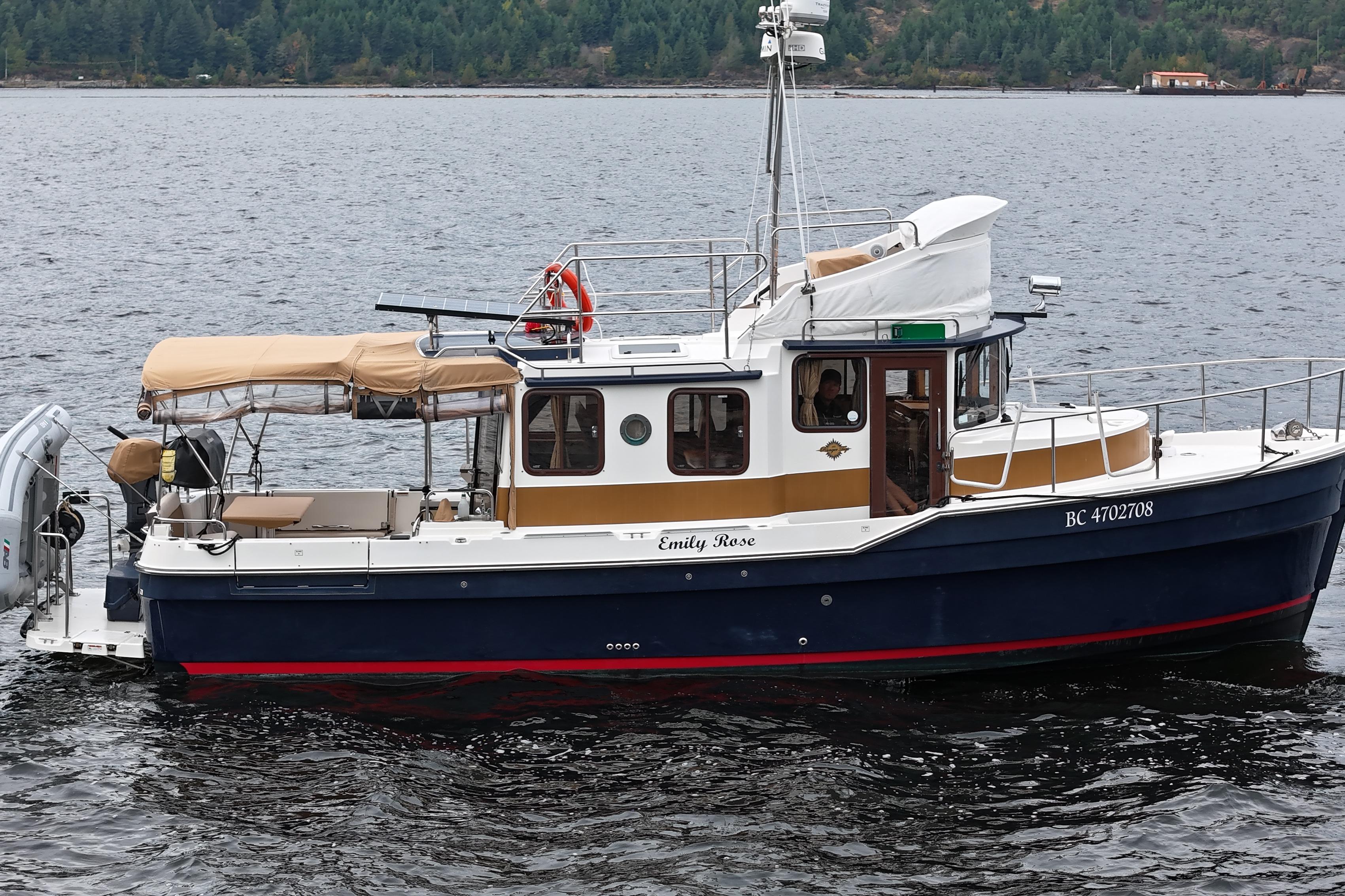 2015 Ranger Tugs R-31 CB