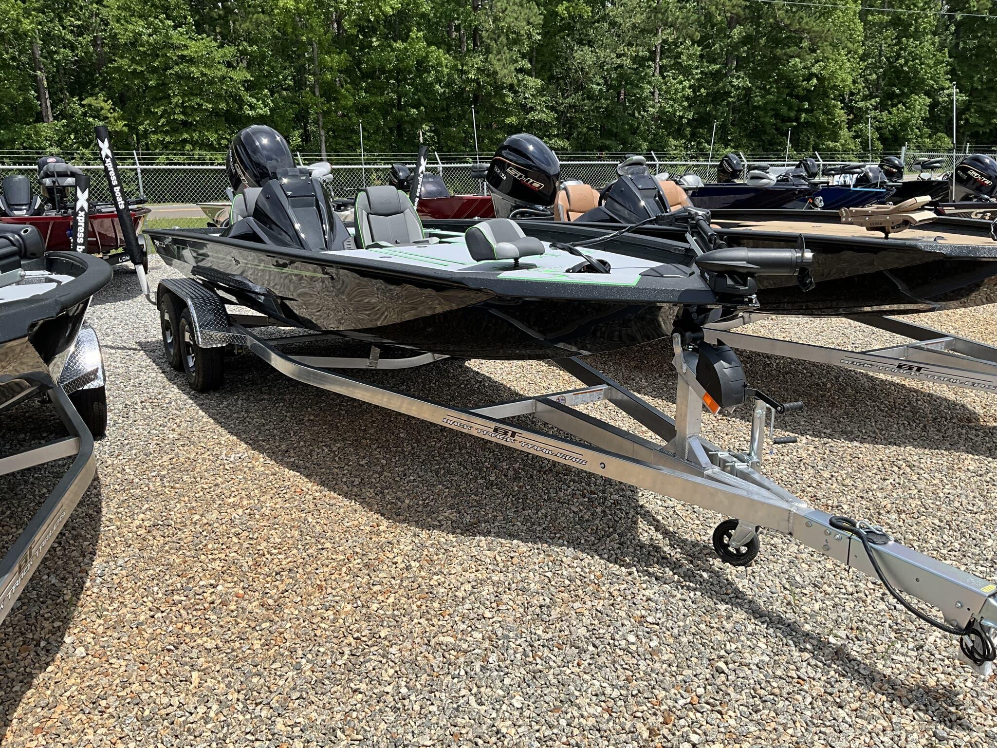 2026 Xpress Hyper-Lift Bass Series H20