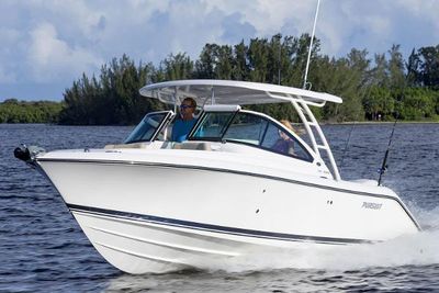 Pursuit DC 235 Dual Console Boat