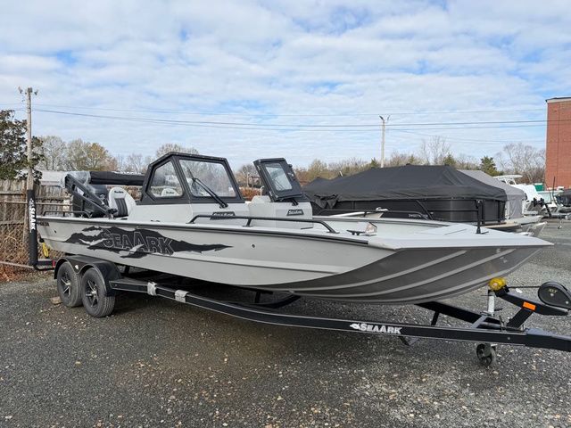 2026 SeaArk Procat 240 - Suzuki 250