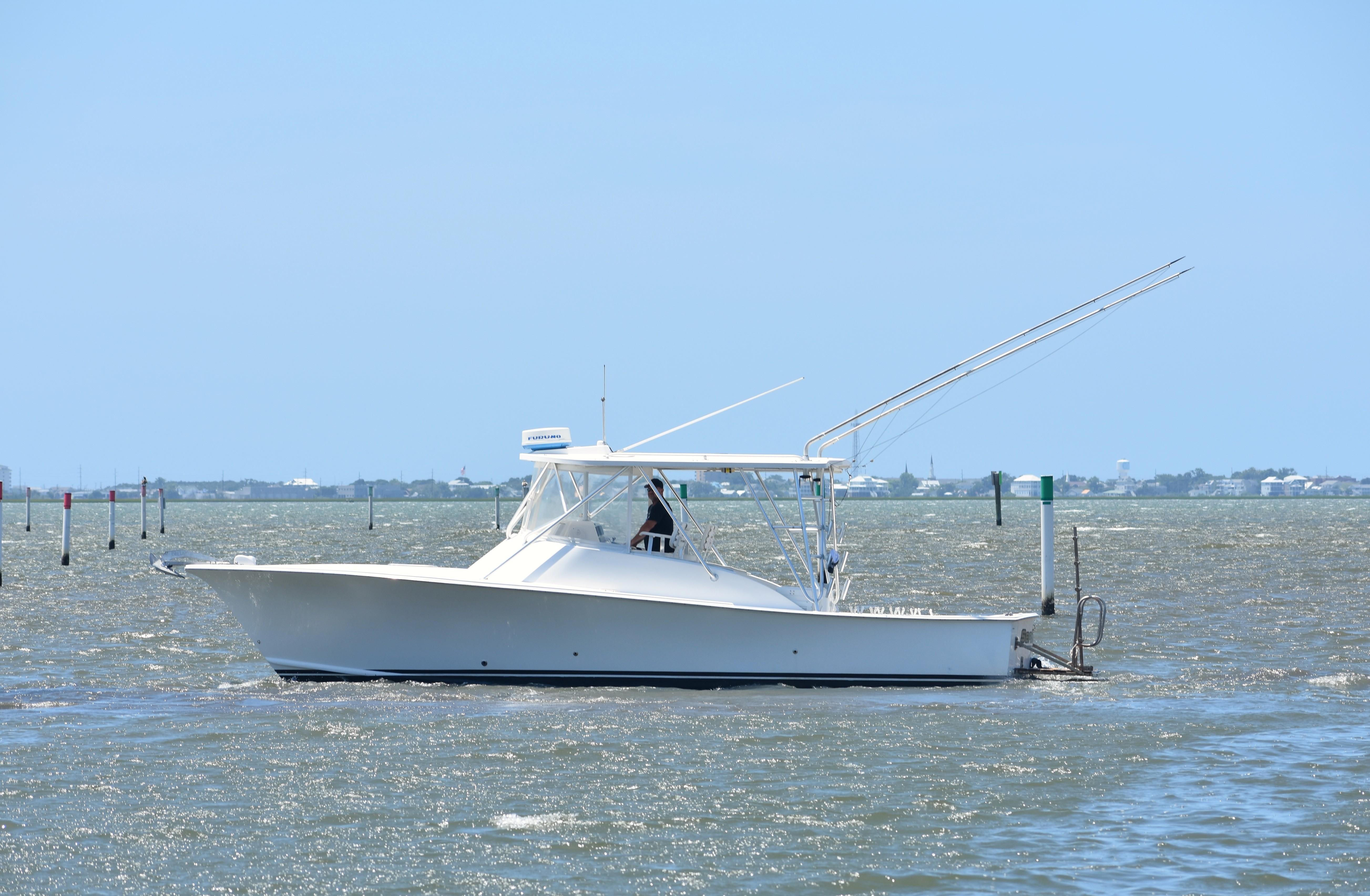 2004 Judge 34 Express