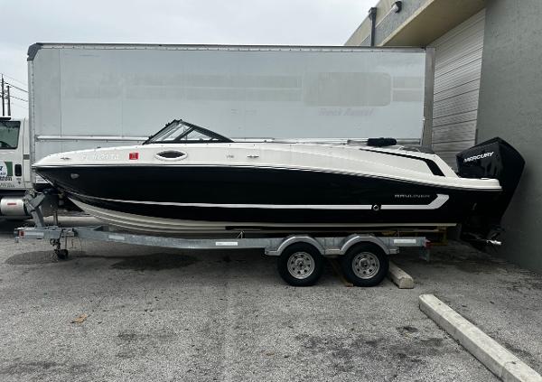 2022 Bayliner VR6 Bowrider OB