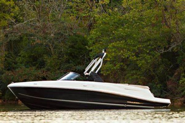 2024 Bayliner VR5 Bowrider