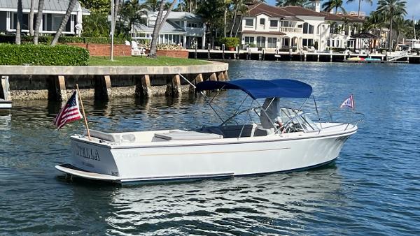Vanquish 24 Runabout