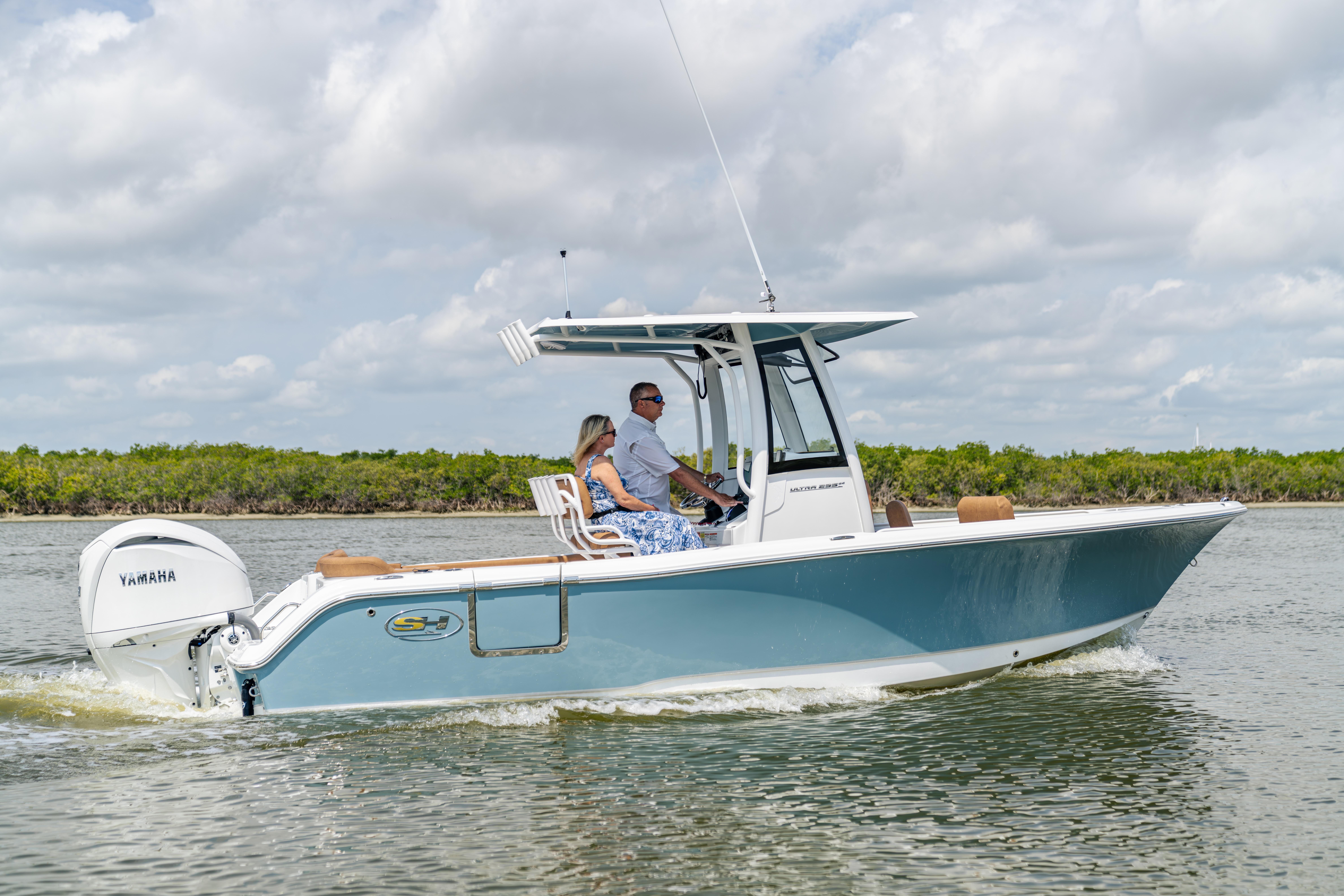 2026 Sea Hunt Ultra 235 SE