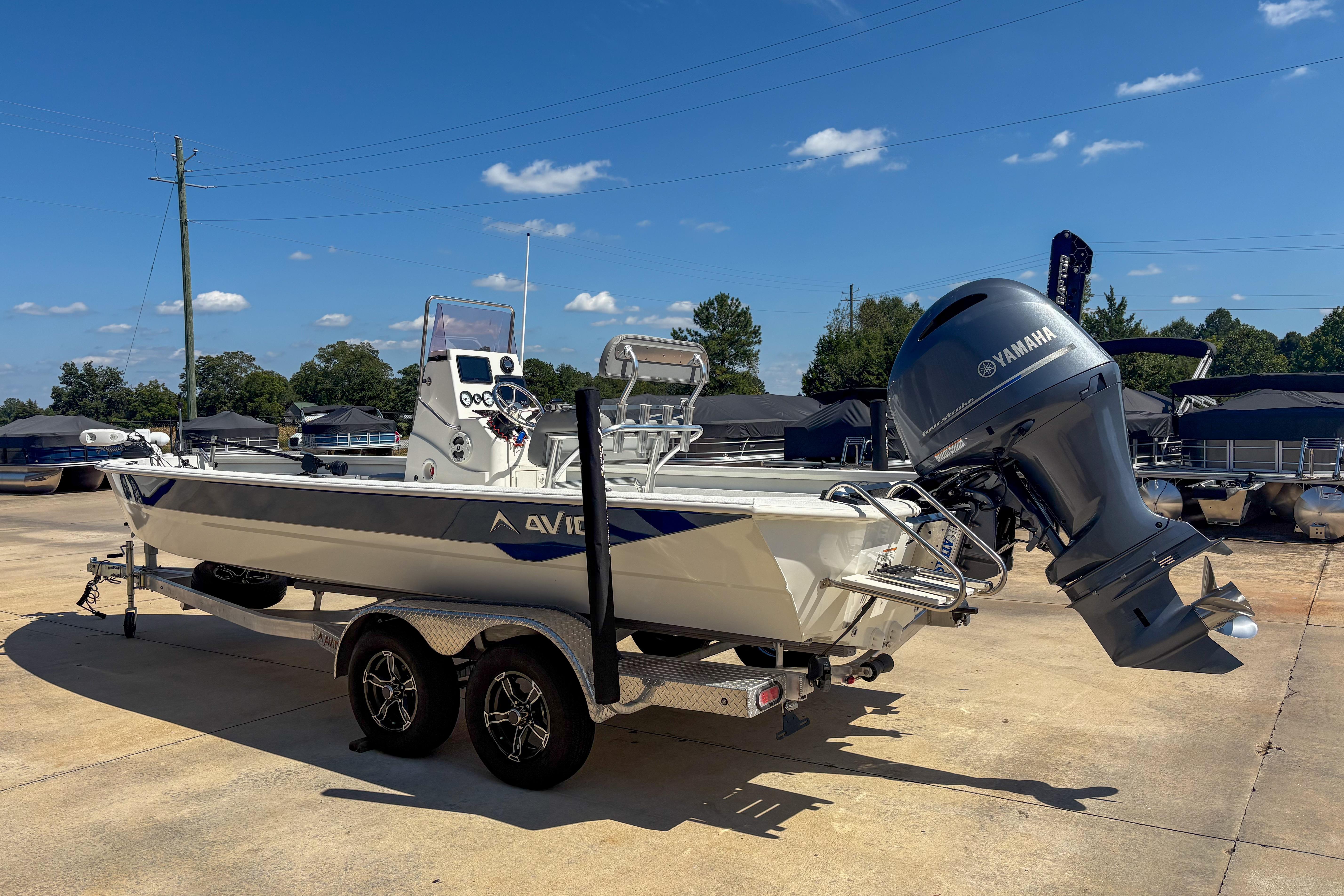 2022 Avid 23 FS Magnum