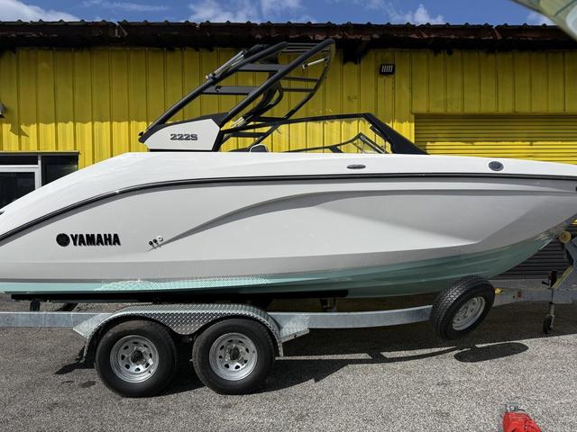 2025 Yamaha Boats 222S