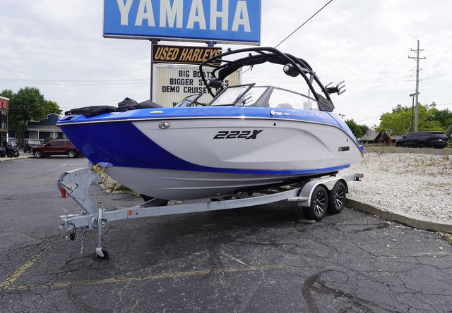 2025 Yamaha Boats 222XD