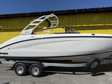 2025 Yamaha Boats 252S