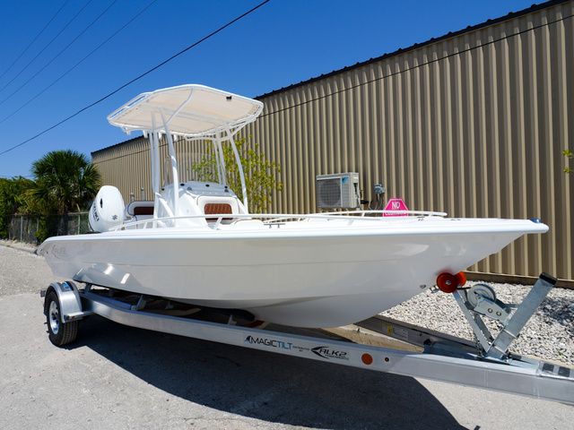 2025 ALK2 Powerboats 22CRX - Kicker Stereo - Simrad 9