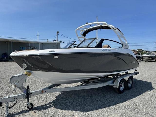 2025 Yamaha Boats 222SD