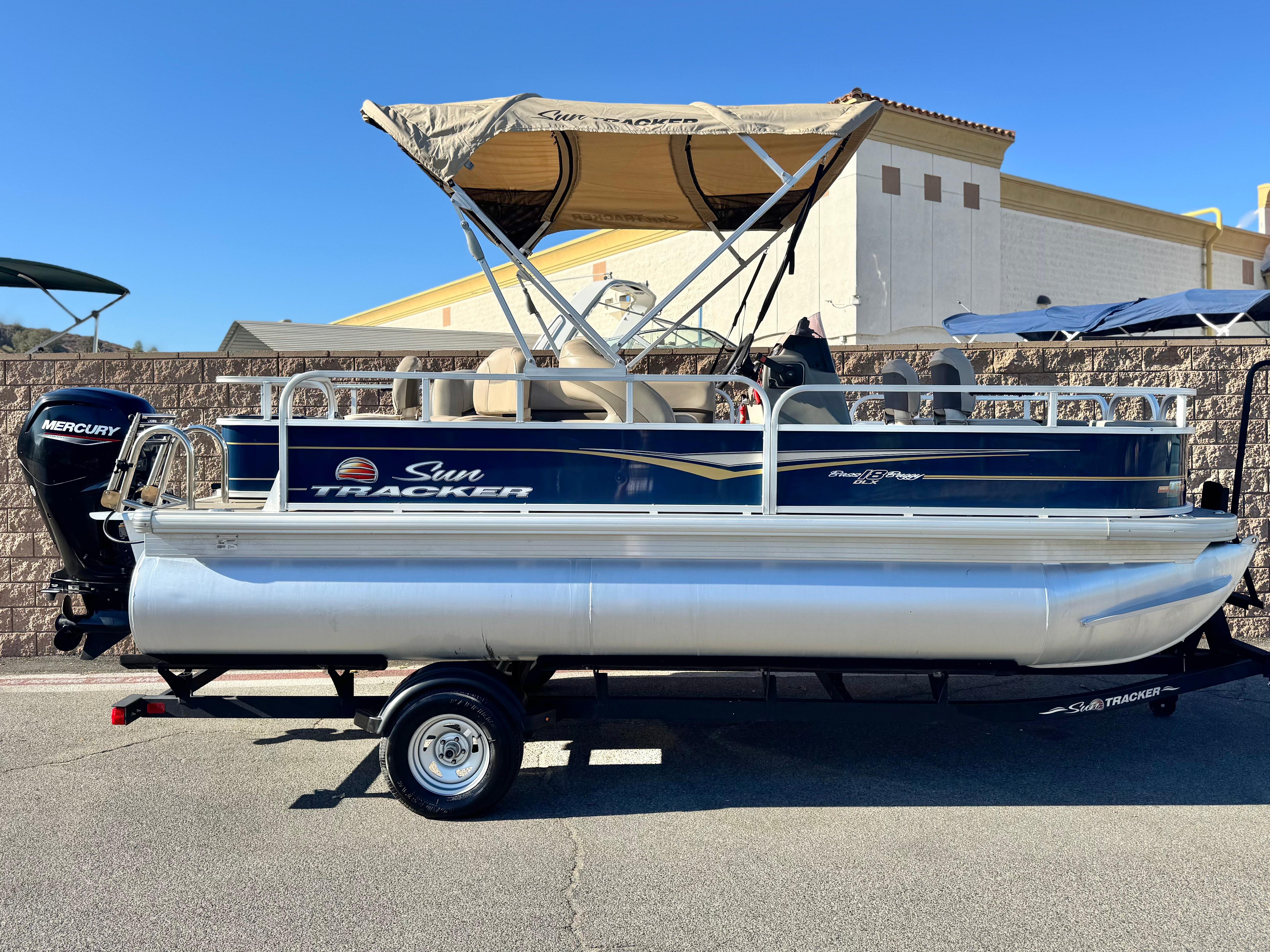2023 Sun Tracker Bass Buggy 18 DLX