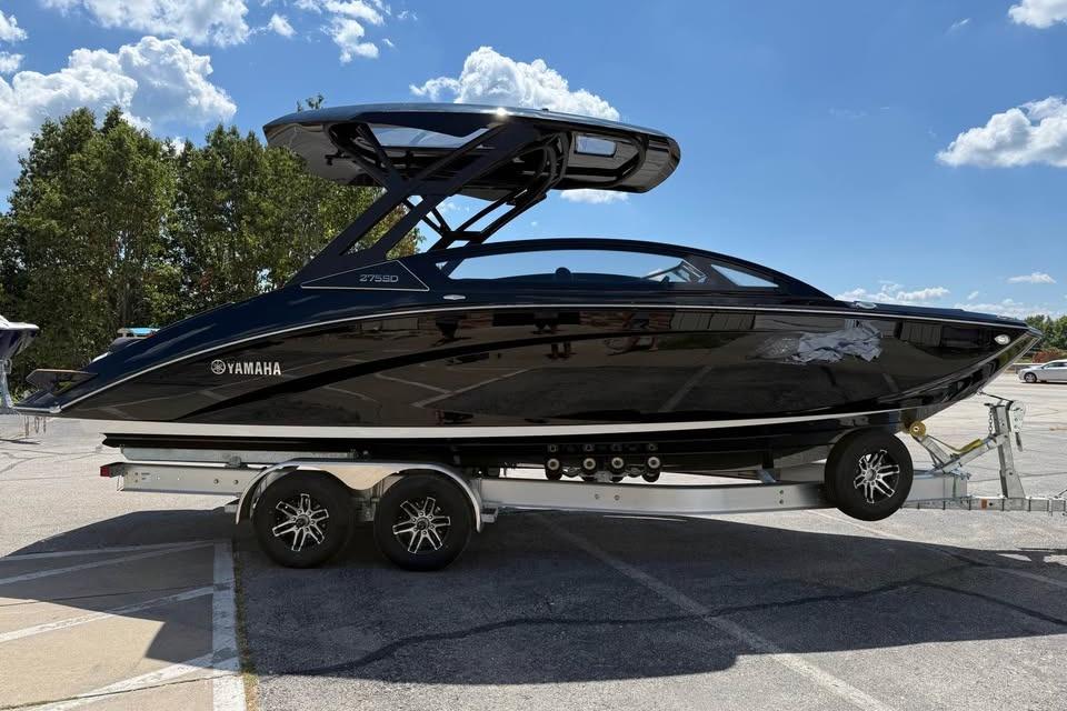 2026 Yamaha Boats 275SD