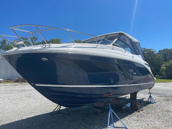 2023 Sea Ray Sundancer 320 Outboard