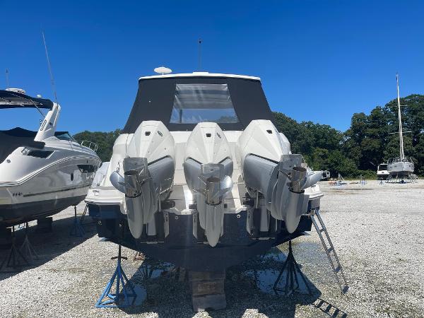 2023 Sea Ray Sundancer 320 Outboard