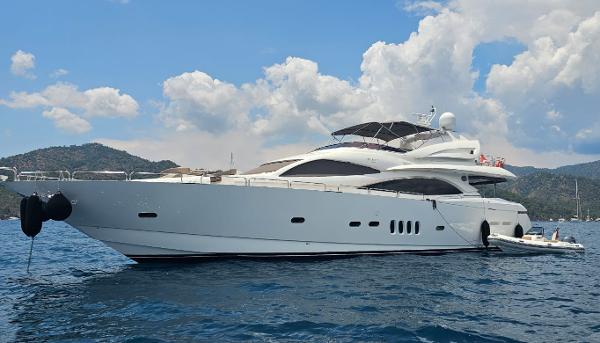 2005 Sunseeker 94 Yacht