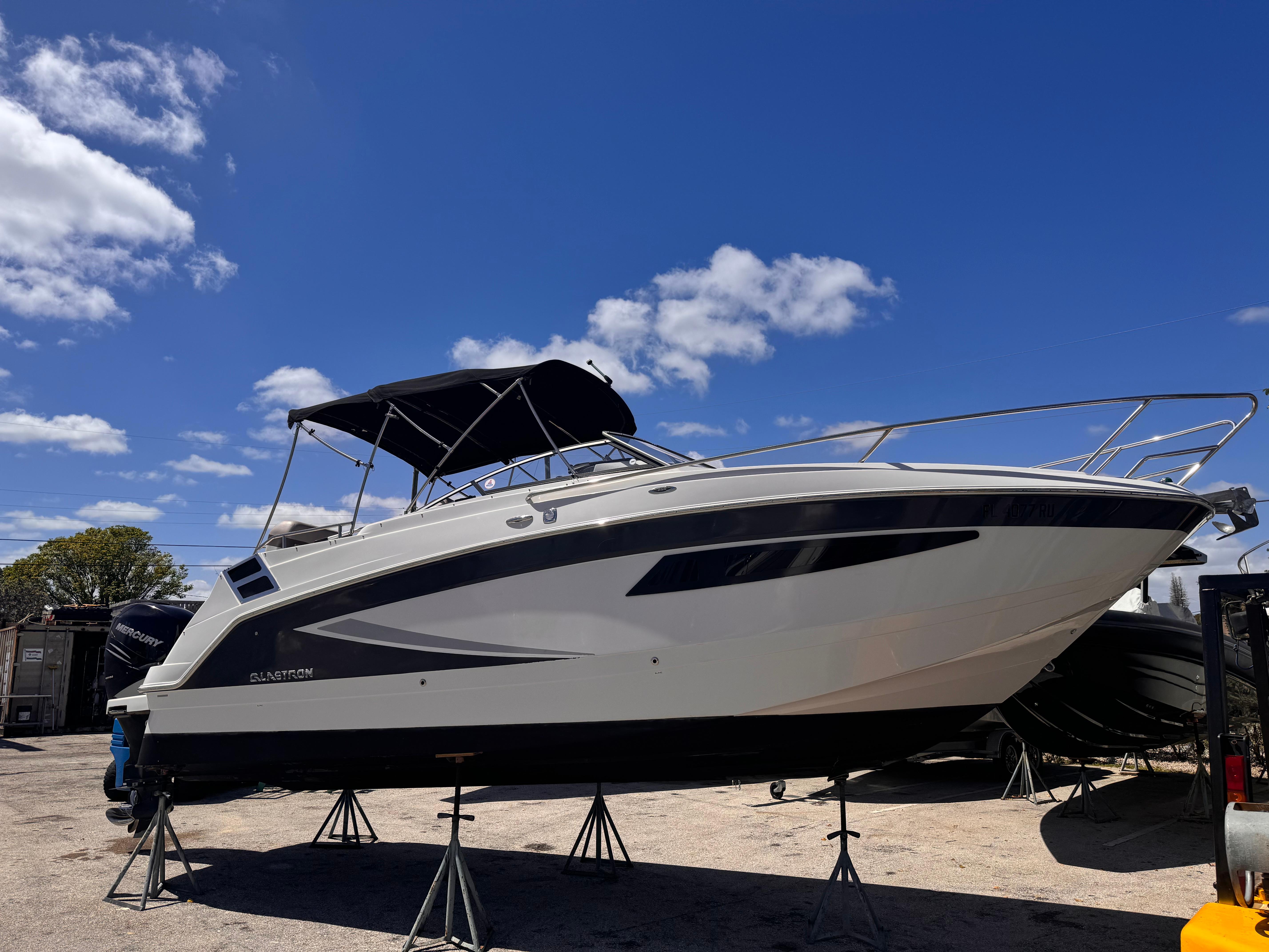 2018 Glastron GS 259