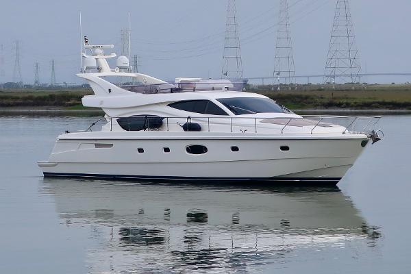 2006 Ferretti Yachts 550