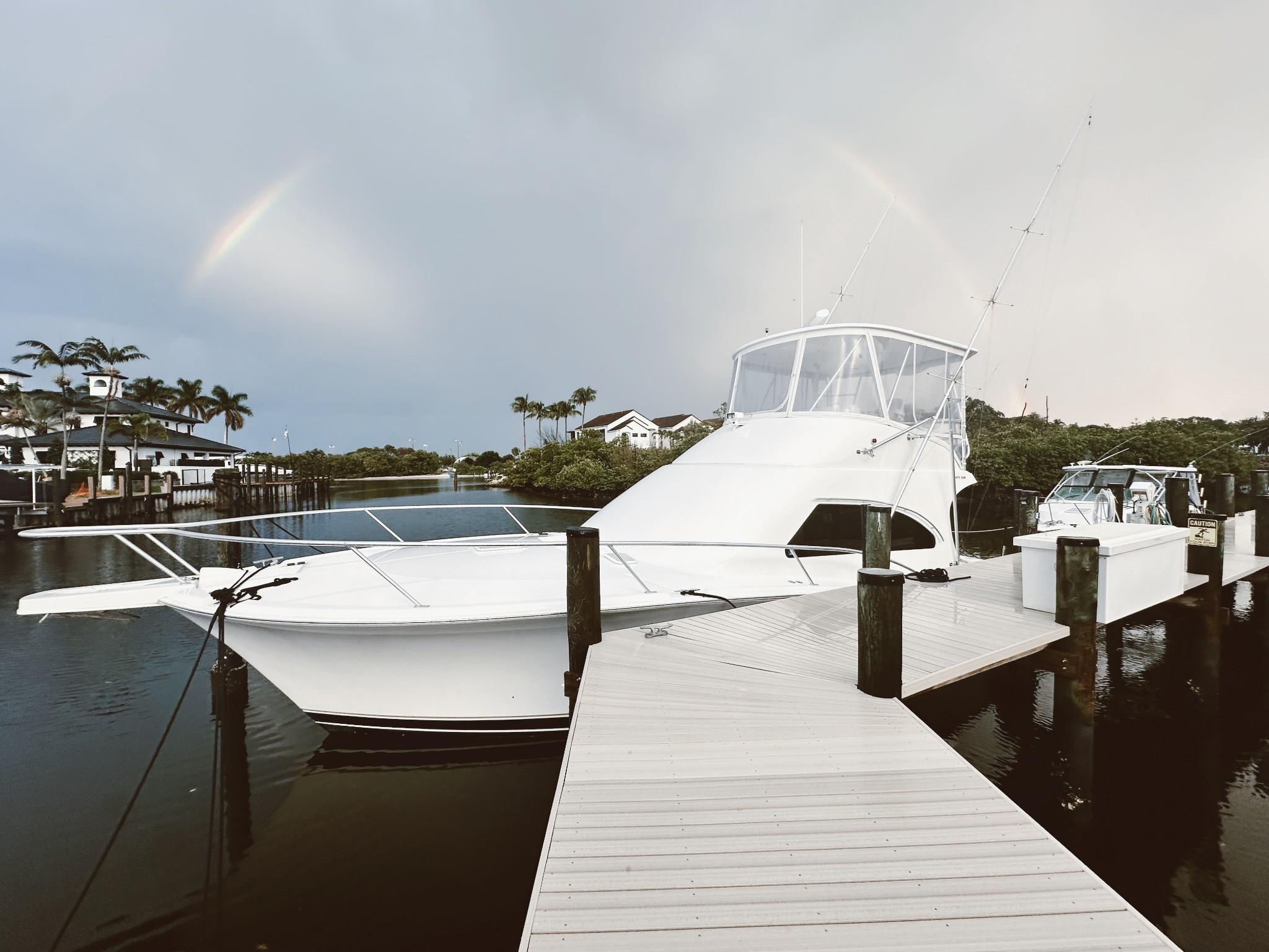 2004 Luhrs Convertible