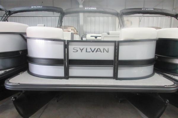 2025 Sylvan Mirage 8520 Cruise