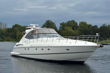 2006 Cruisers Yachts 560 Express