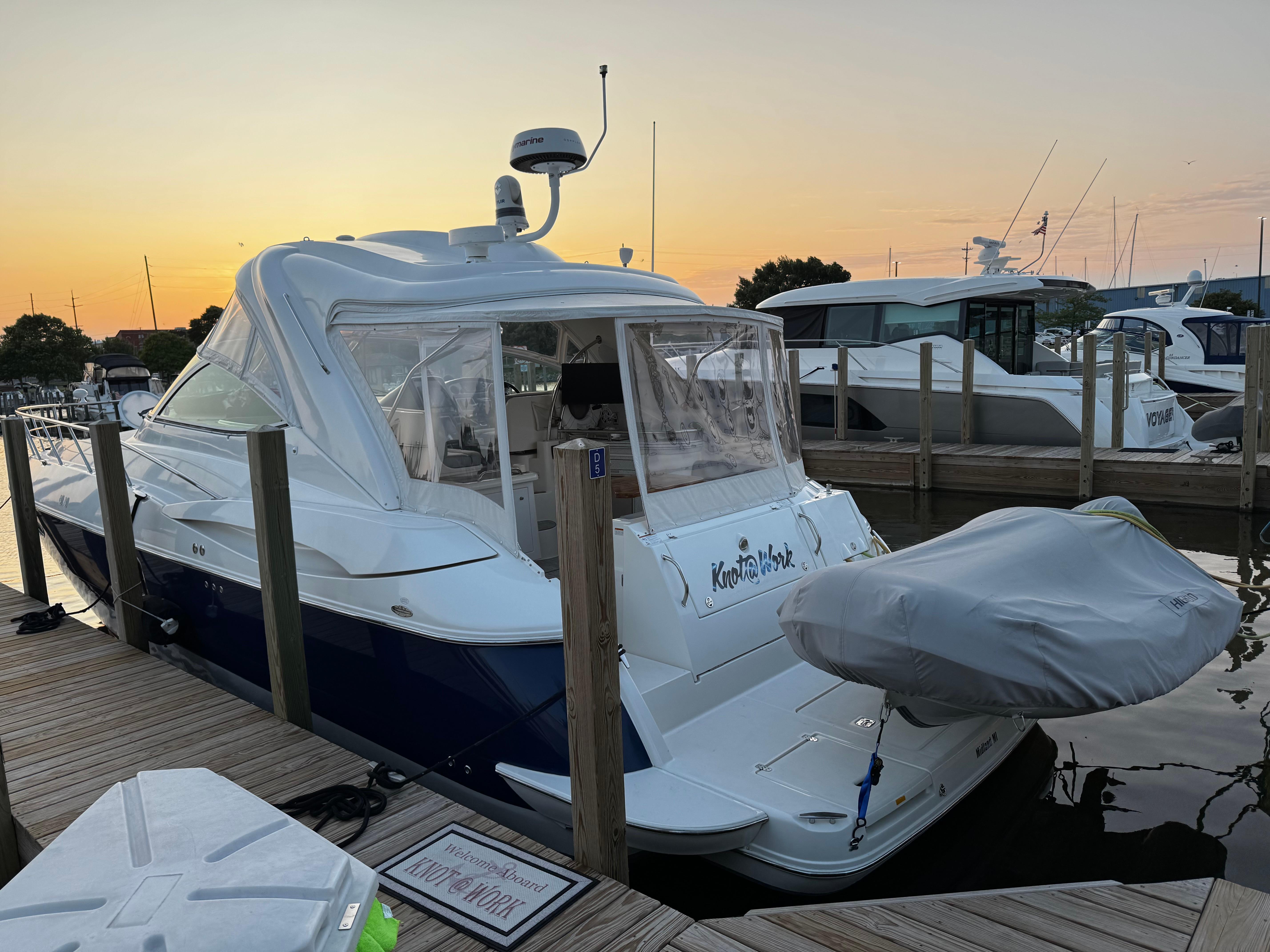 2006 Cruisers Yachts 420 Express