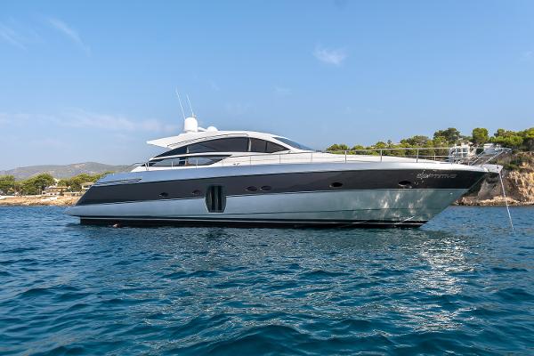 Pershing 64