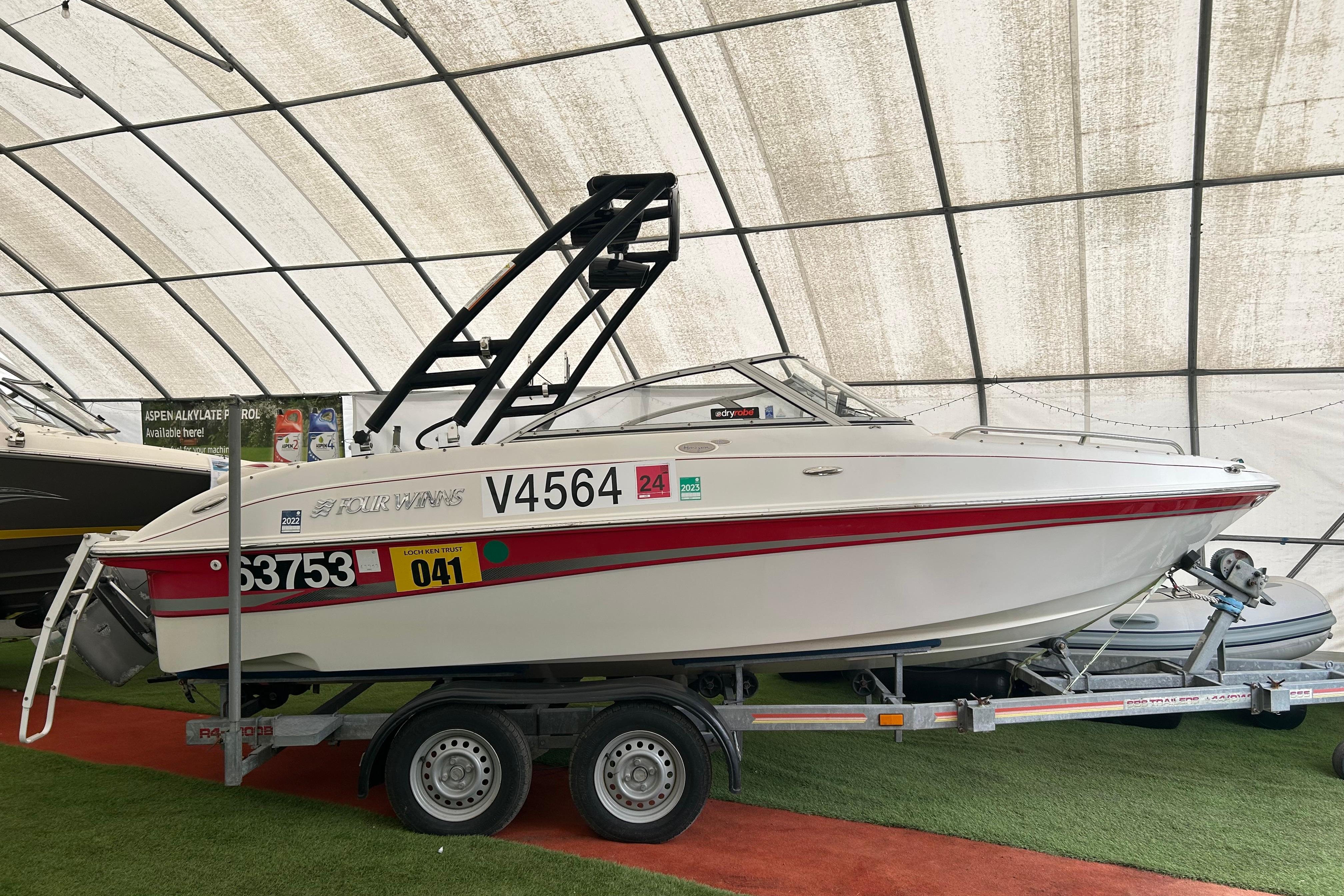 2004 Four Winns Horizon 180 Bowrider