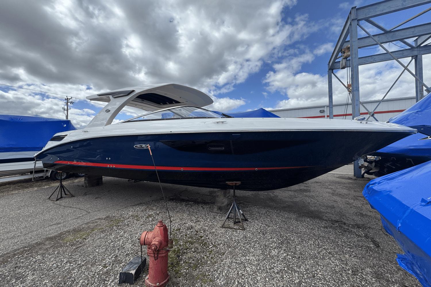 2022 Sea Ray 350 SLX