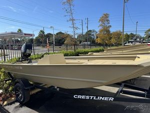 Crestliner 1660 Retriever SC 2024 Crestliner 1660 Retriever SC boat on trailer in outdoor setting.