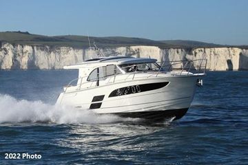2021 Marex 330 Scandinavia