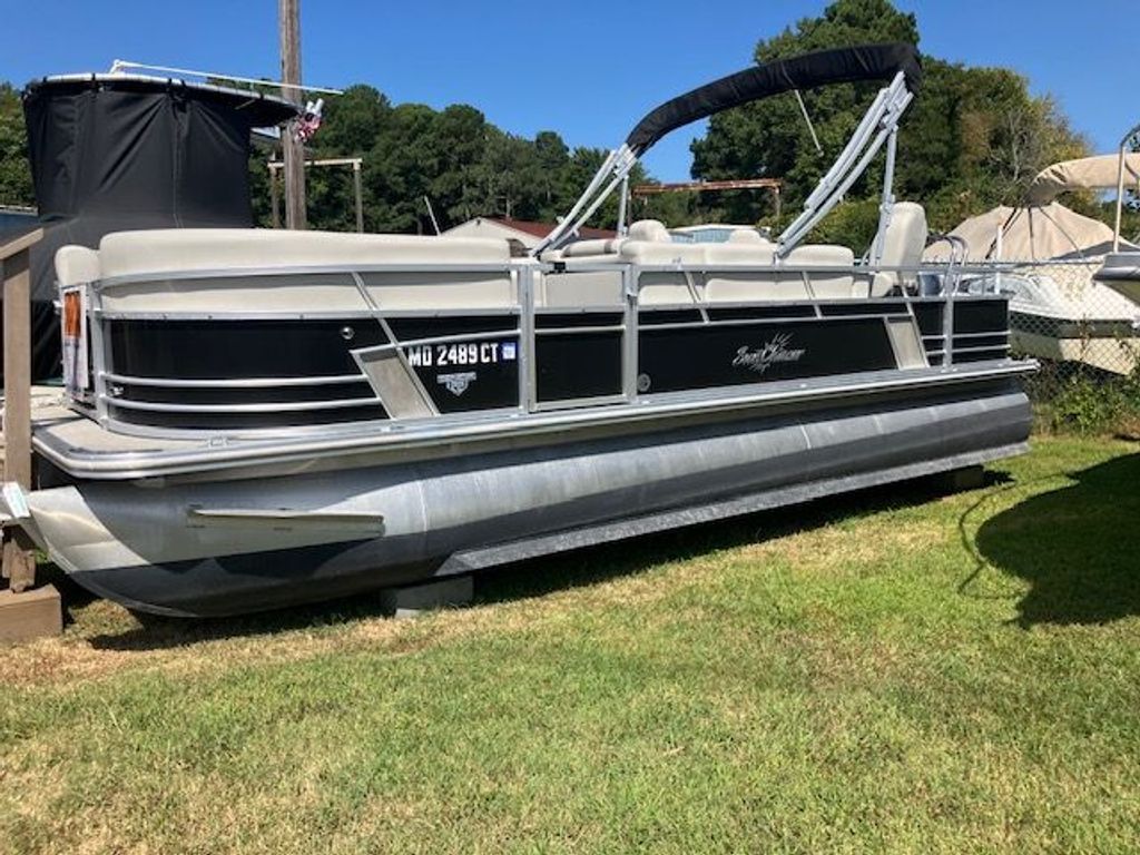 2020 SunChaser Geneva Fish 22 Fish