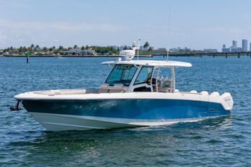 2022 Boston Whaler 380 Outrage