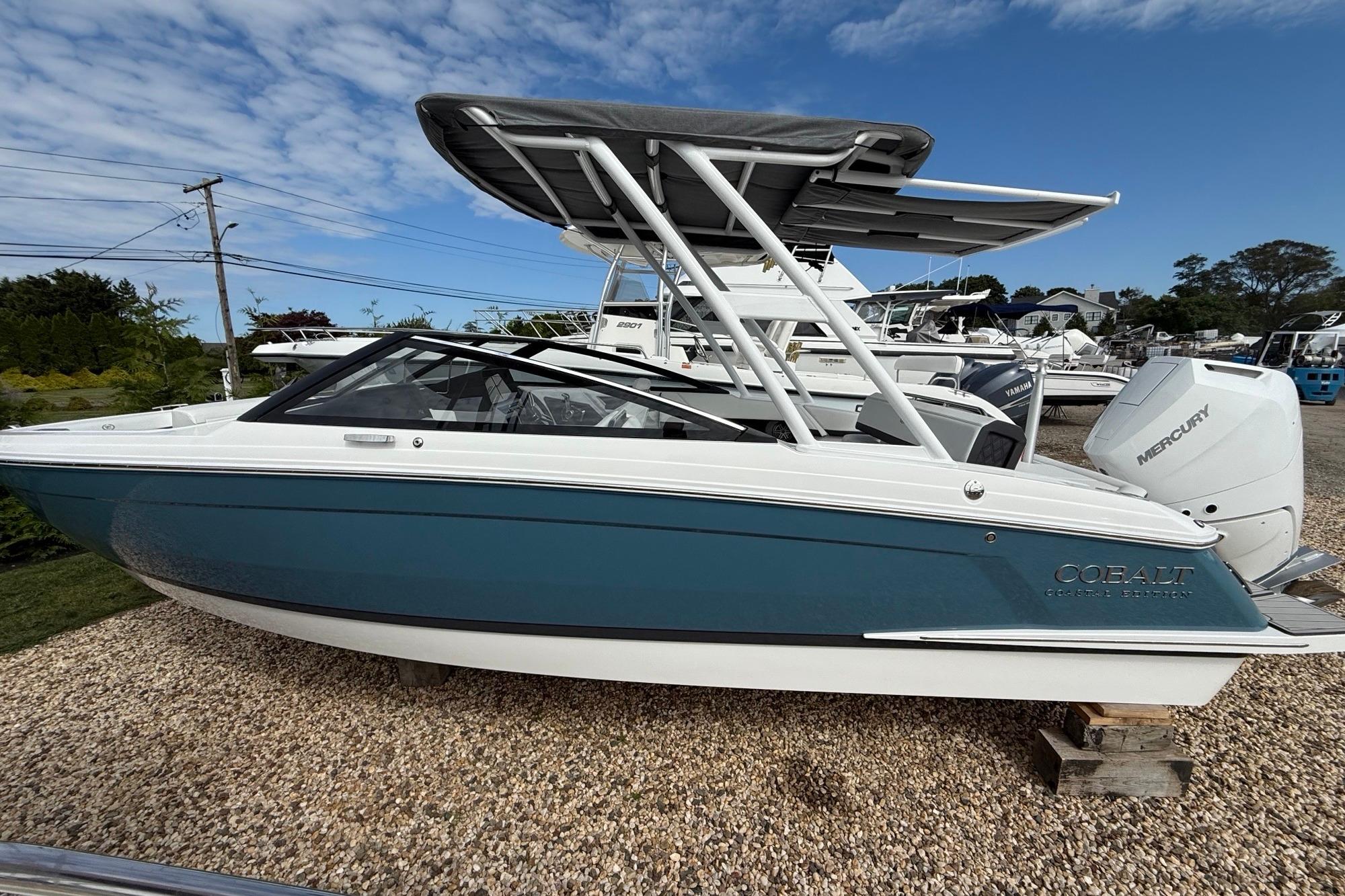 2025 Cobalt R4 Outboard