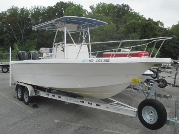 Pro-Line 25 Cc Starboard Bow
