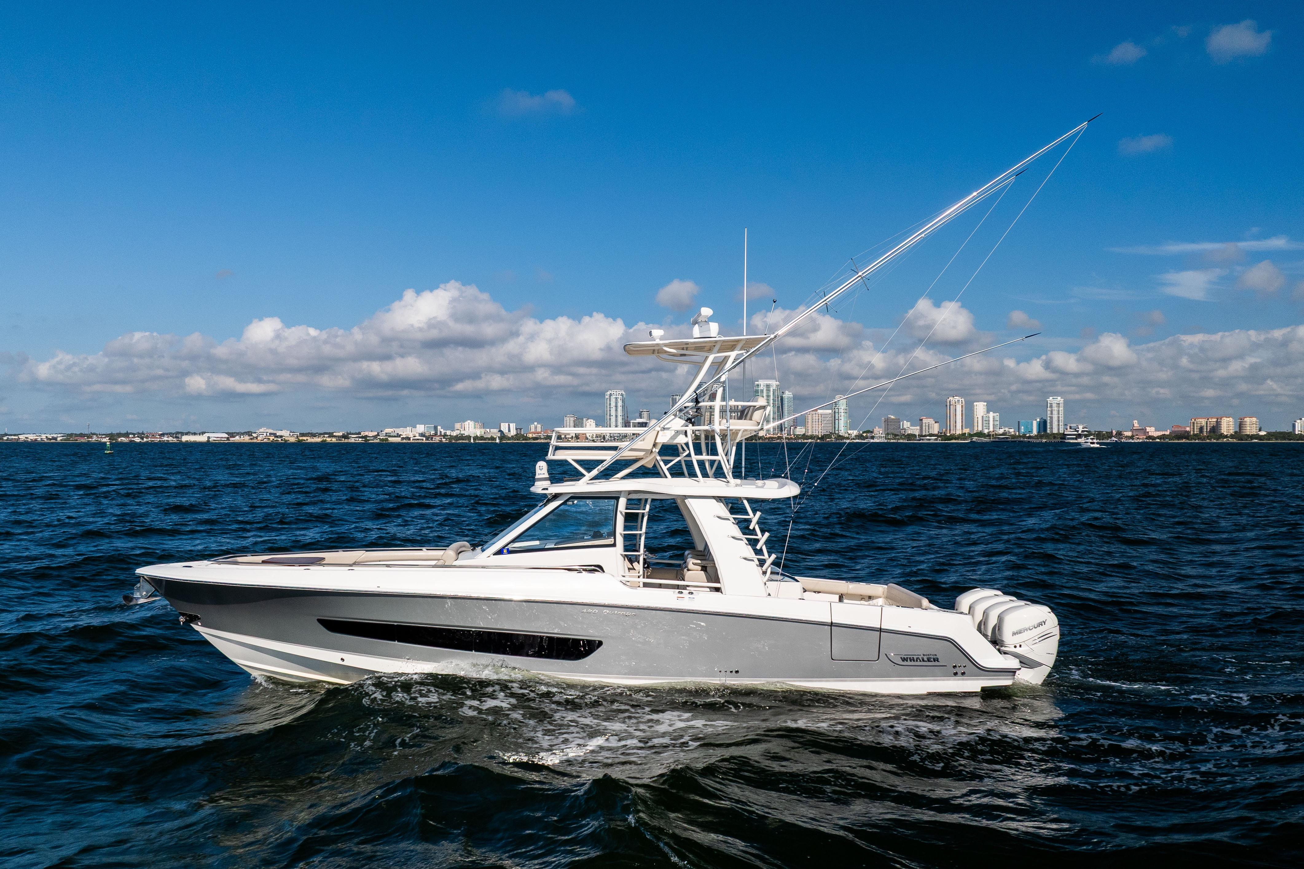 2021 Boston Whaler 420 Outrage
