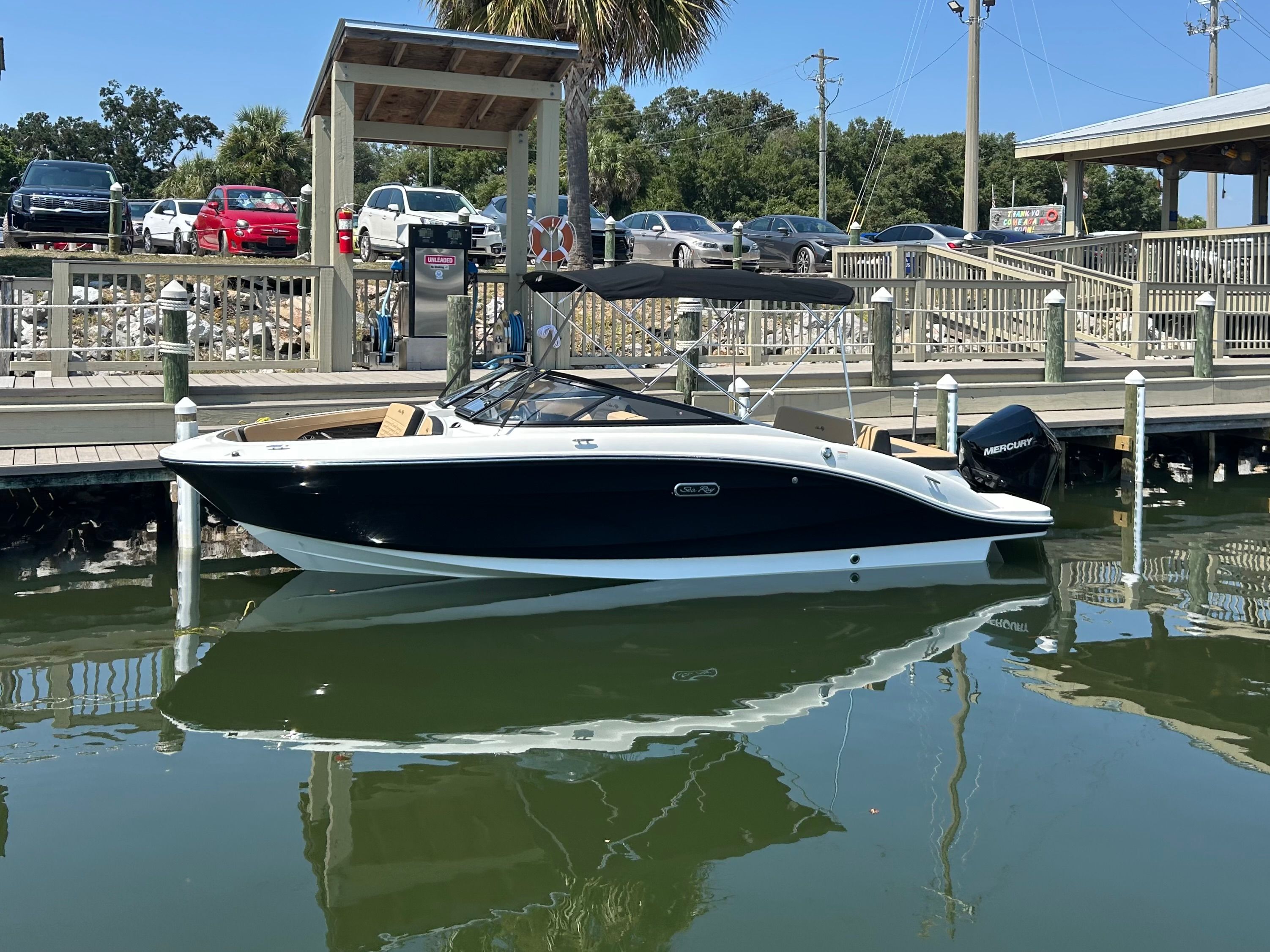2026 Sea Ray SPX 210 Outboard