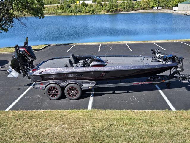 2025 Vexus VX 21
