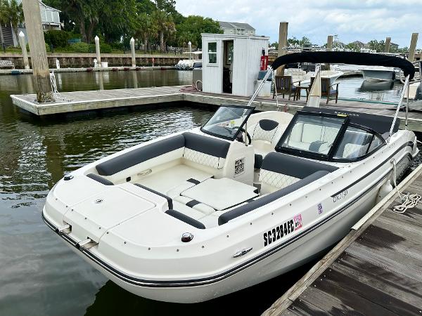 2022 Bayliner DX 2050