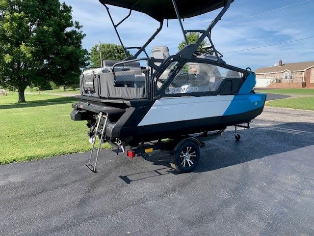 2023 Custom Switch Sport Compact