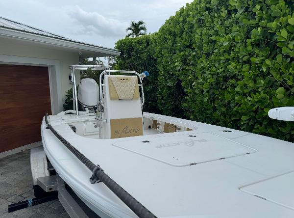 2022 Blacktip Boatworks 18 Flats