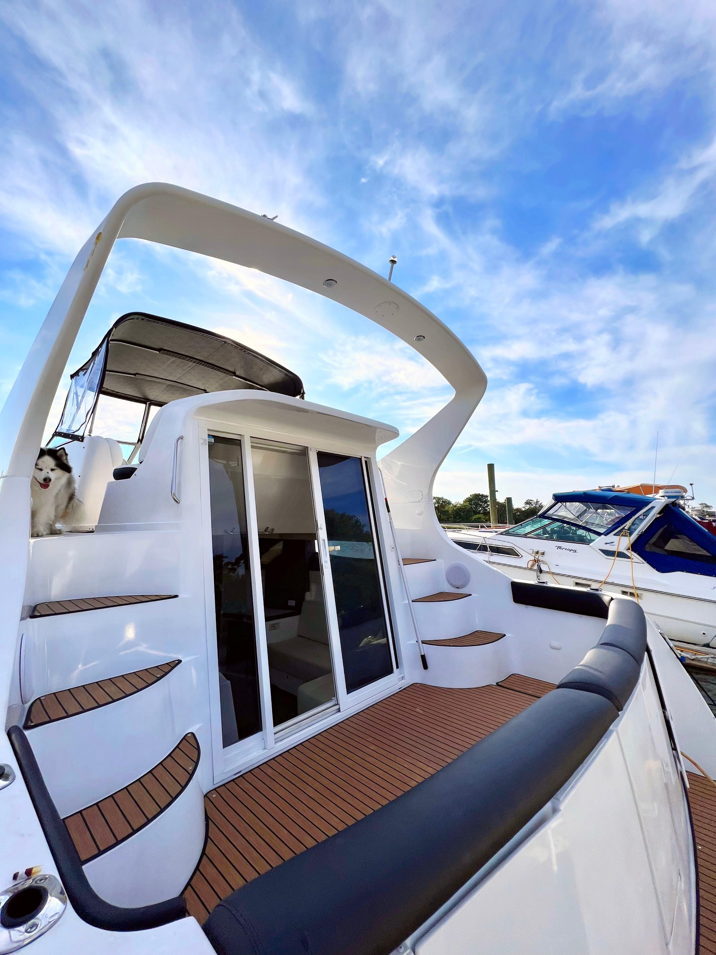 1997 Carver 350 Mariner
