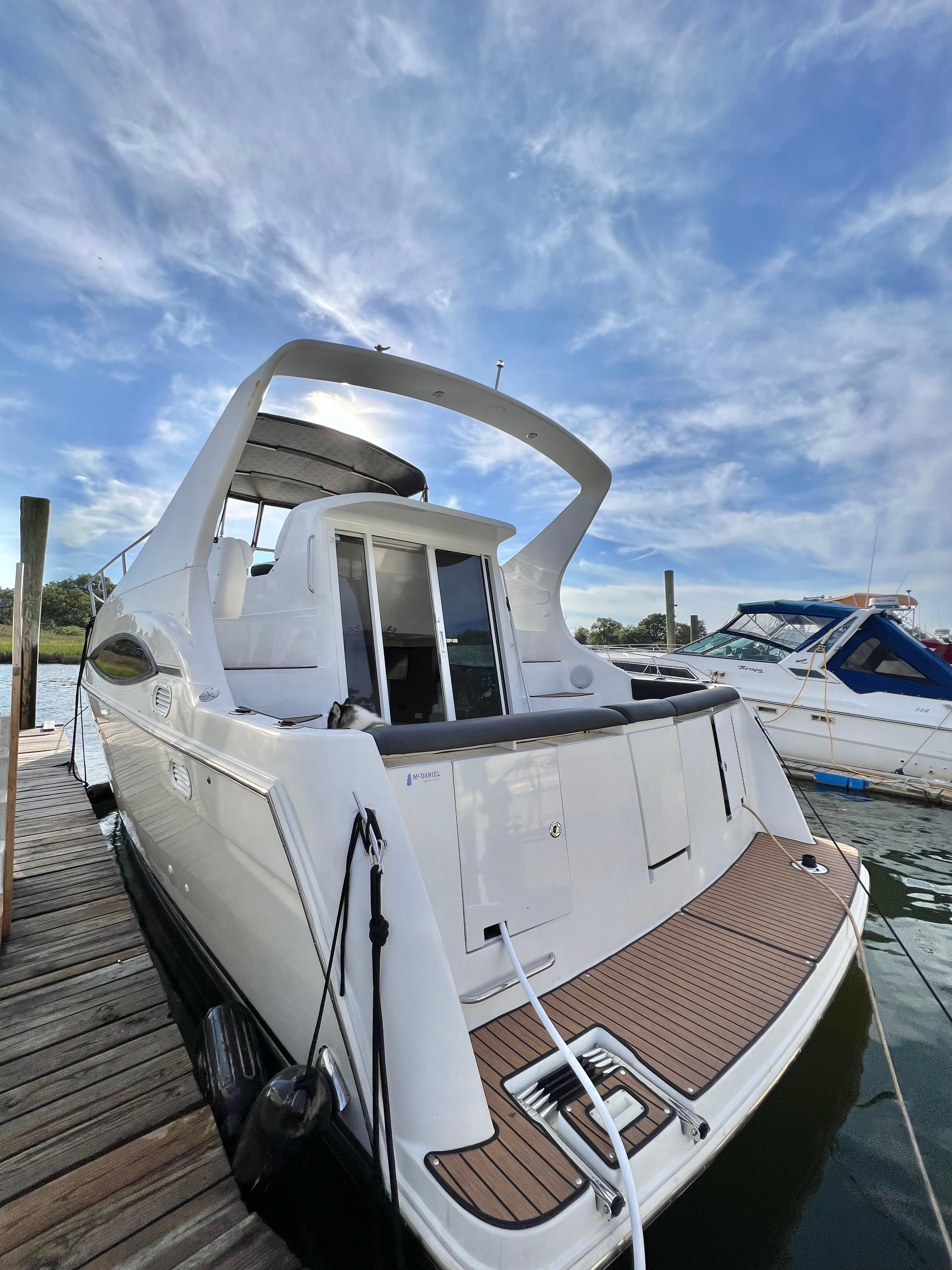 1997 Carver 350 Mariner