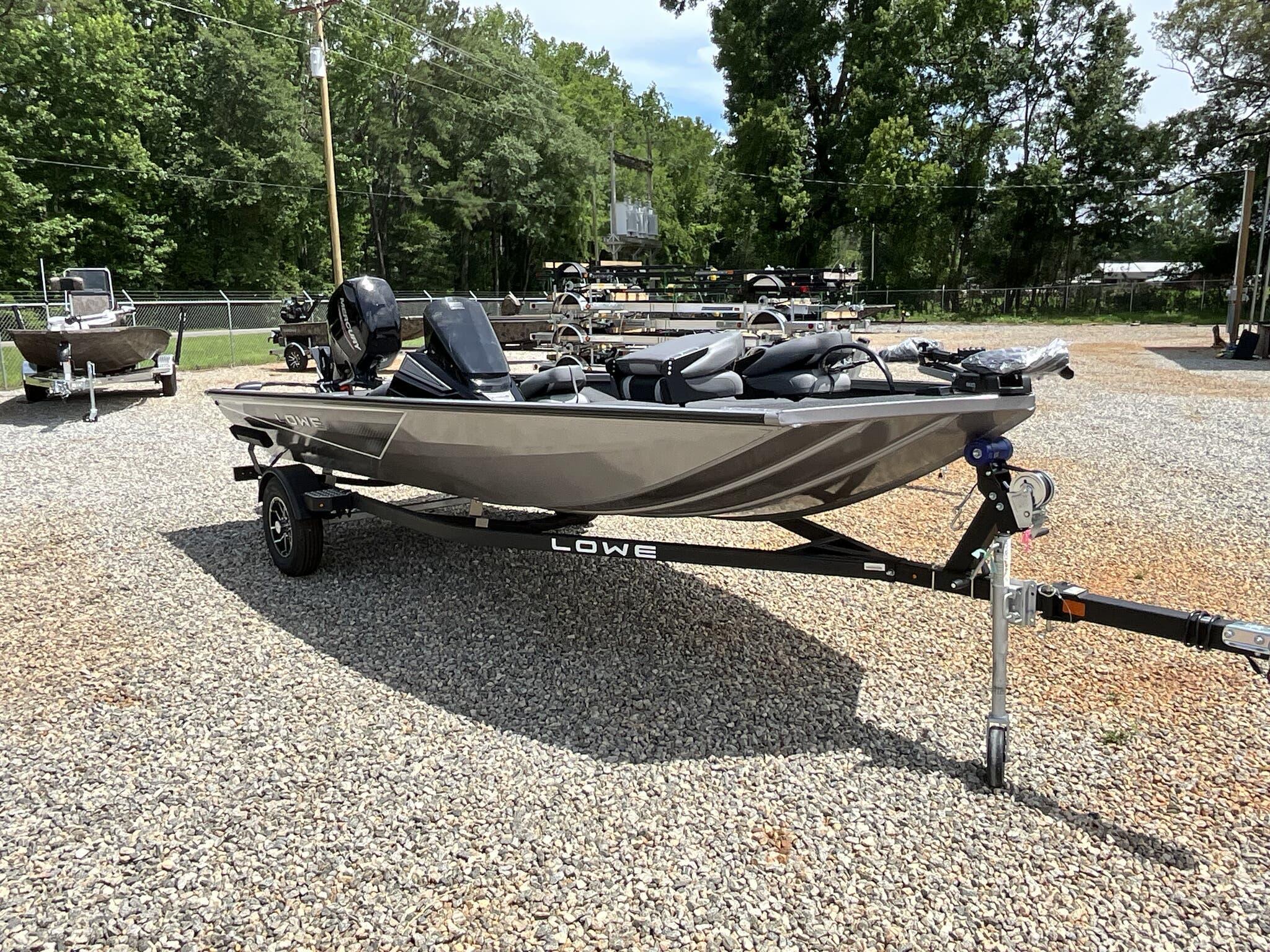Lowe Stinger ST175
